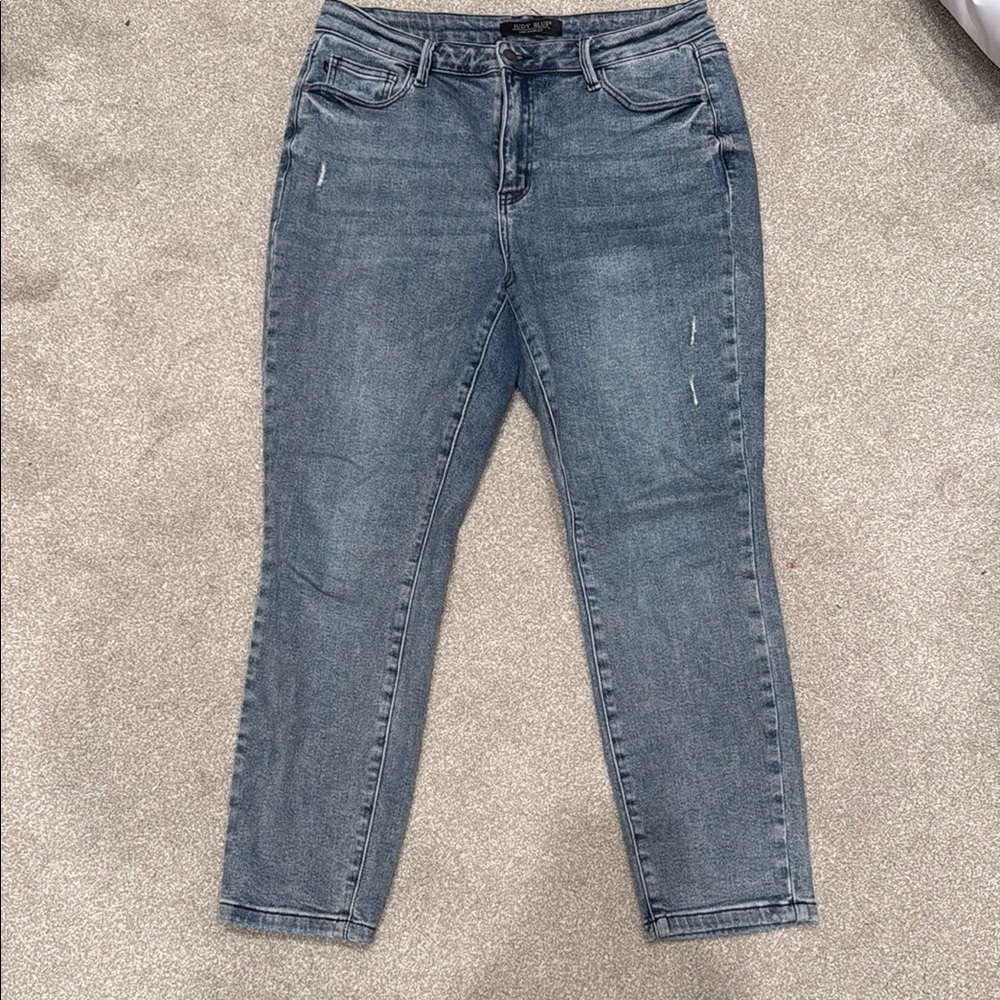 Judy Blue Ankle Cropped Blue Jeans
